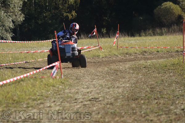 Ruohonleikkureiden 3h kest�vyysajot 2.10.2010