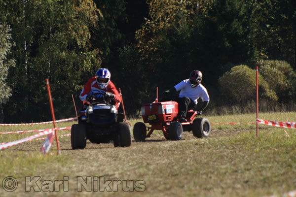 Ruohonleikkureiden 3h kest�vyysajot 2.10.2010
