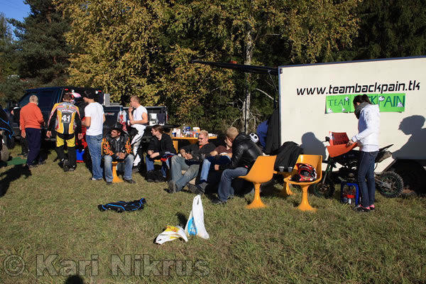 Ruohonleikkureiden 3h kest�vyysajot 2.10.2010