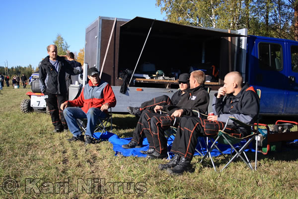 Ruohonleikkureiden 3h kest�vyysajot 2.10.2010