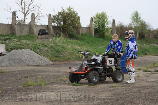 Ruohonleikkureiden 3h kest�vyysajot 14.5.2011