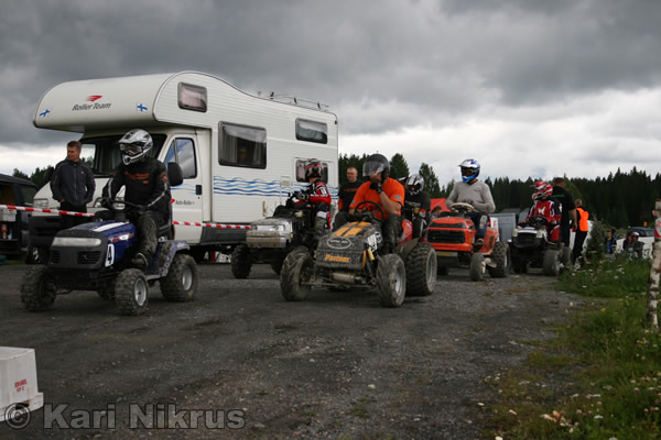 Ruohonleikkureiden 3h kestvyysajot 18.05.2008