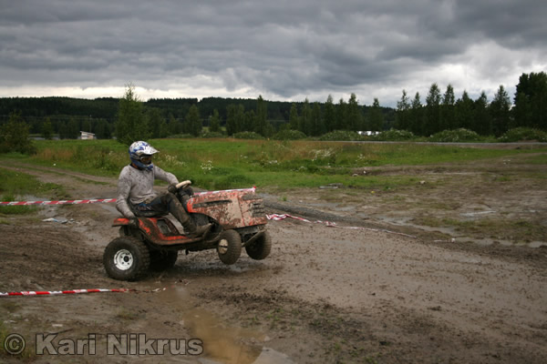 Ruohonleikkureiden 3h kestvyysajot 18.05.2008
