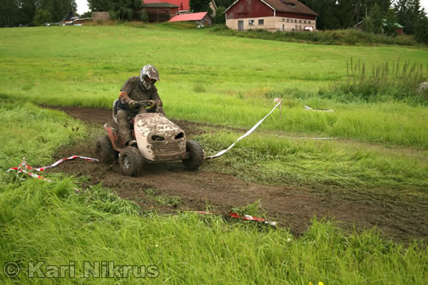 Ruohonleikkureiden 3h kestvyysajot 18.05.2008