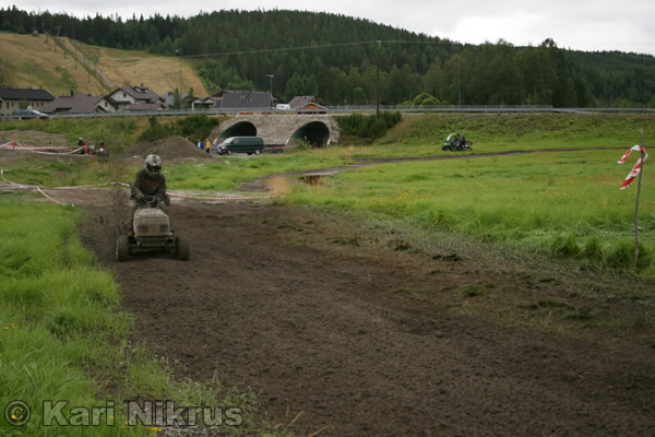 Ruohonleikkureiden 3h kestvyysajot 18.05.2008
