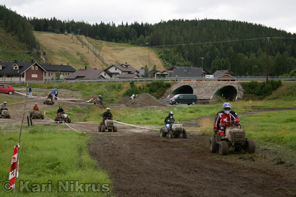 Ruohonleikkureiden 3h kestvyysajot 18.05.2008