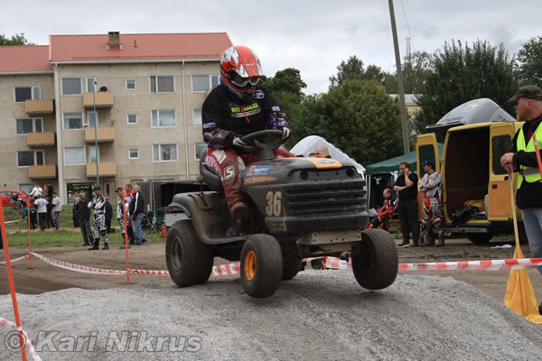 Ruohonleikkureiden 3h kest�vyysajot 28.8.2010