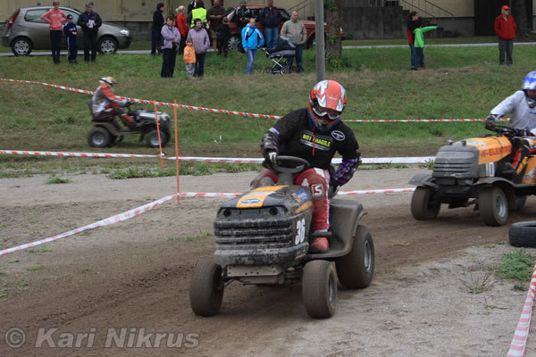 Ruohonleikkureiden 3h kest�vyysajot 28.8.2010