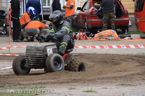 Ruohonleikkureiden 3h kest�vyysajot 28.8.2010