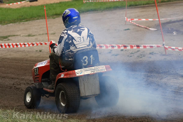 Ruohonleikkureiden 3h kest�vyysajot 28.8.2010