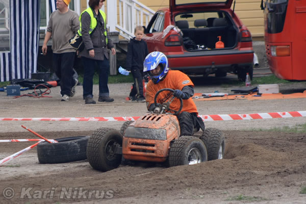 Ruohonleikkureiden 3h kest�vyysajot 28.8.2010