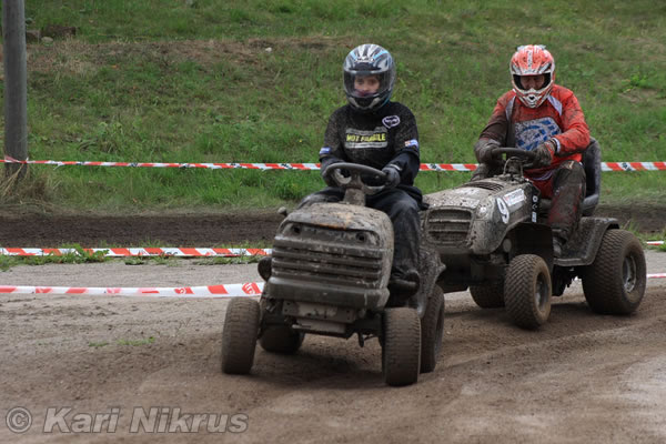 Ruohonleikkureiden 3h kest�vyysajot 28.8.2010