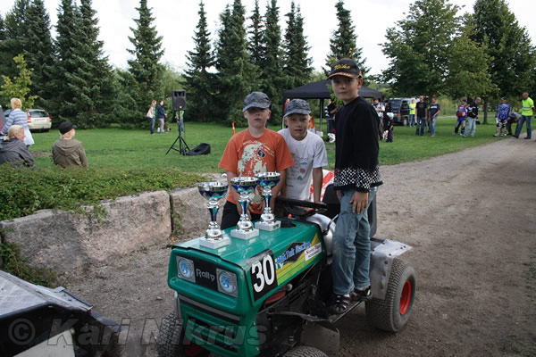 Ruohonleikkureiden 3h kest�vyysajot 29.8.2009