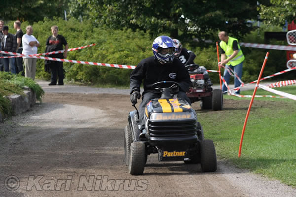 Ruohonleikkureiden 3h kest�vyysajot 29.8.2009
