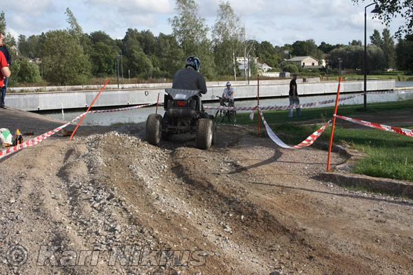 Ruohonleikkureiden 3h kest�vyysajot 29.8.2009