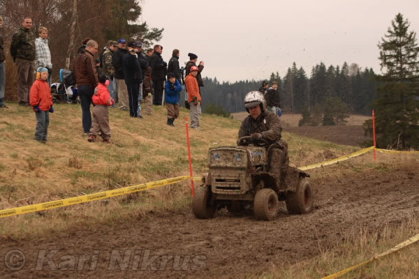 Ruohonleikkureiden 3h kest�vyysajot 8.5.2010
