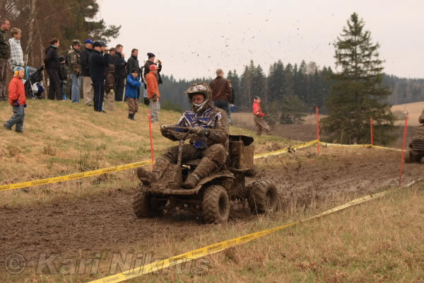 Ruohonleikkureiden 3h kest�vyysajot 8.5.2010