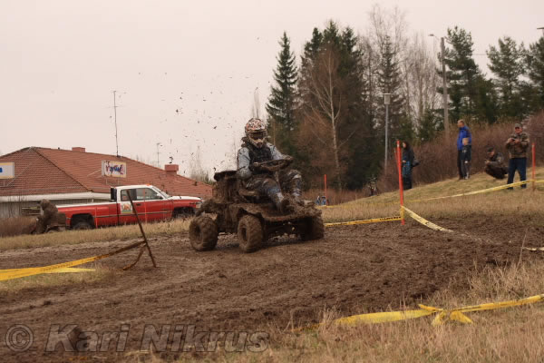Ruohonleikkureiden 3h kest�vyysajot 8.5.2010