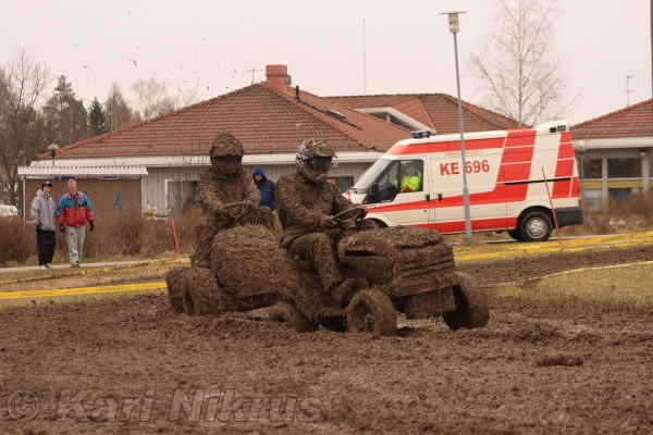 Ruohonleikkureiden 3h kest�vyysajot 8.5.2010
