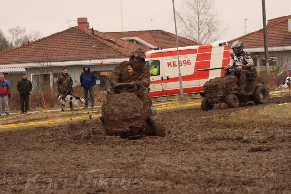 Ruohonleikkureiden 3h kest�vyysajot 8.5.2010