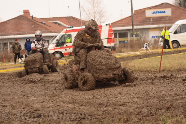 Ruohonleikkureiden 3h kest�vyysajot 8.5.2010