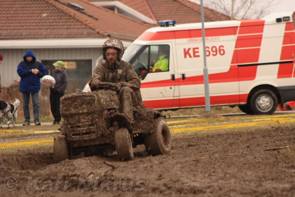 Ruohonleikkureiden 3h kest�vyysajot 8.5.2010