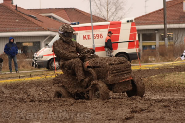 Ruohonleikkureiden 3h kest�vyysajot 8.5.2010