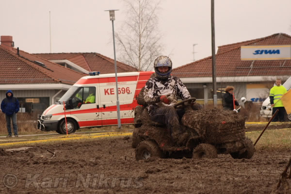 Ruohonleikkureiden 3h kest�vyysajot 8.5.2010