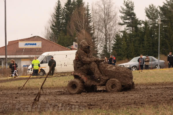 Ruohonleikkureiden 3h kest�vyysajot 8.5.2010