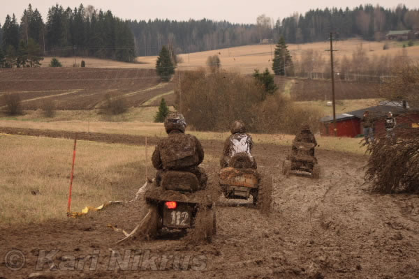 Ruohonleikkureiden 3h kest�vyysajot 8.5.2010