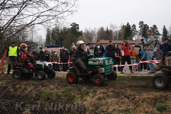 Ruohonleikkureiden 3h kest�vyysajot 8.5.2010