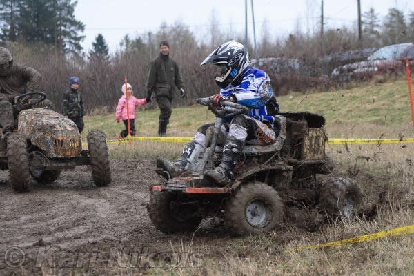Ruohonleikkureiden 3h kest�vyysajot 8.5.2010