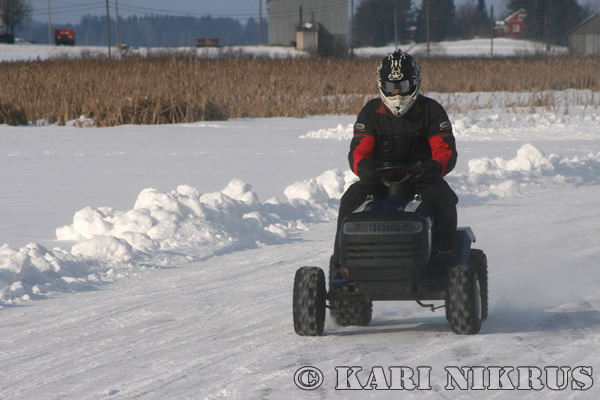 Ruohonleikkureiden 3h kest�vyysajot 21.02.2009