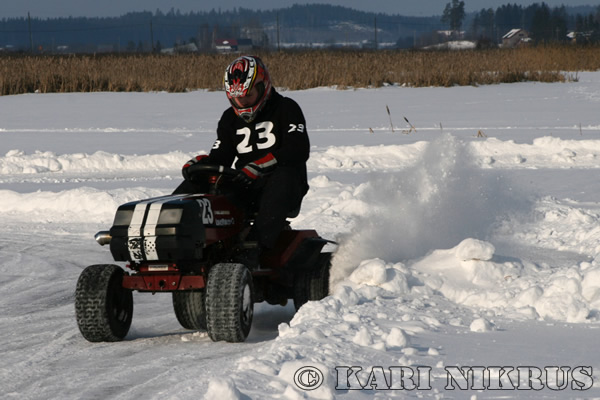 Ruohonleikkureiden 3h kest�vyysajot 21.02.2009