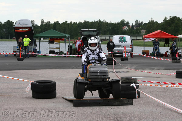 Ruohonleikkureiden 3h kest�vyysajot 11.07.2009