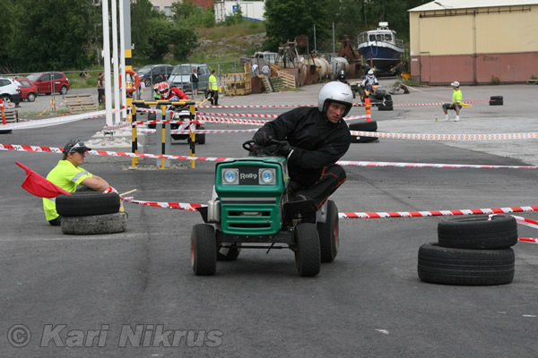 Ruohonleikkureiden 3h kest�vyysajot 11.07.2009