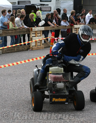Ruohonleikkureiden 3h kest�vyysajot 11.07.2009