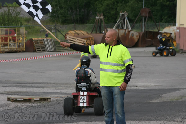 Ruohonleikkureiden 3h kest�vyysajot 11.07.2009