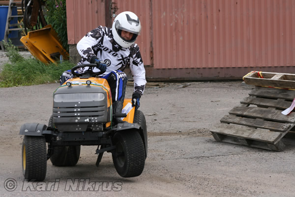 Ruohonleikkureiden 3h kest�vyysajot 11.07.2009