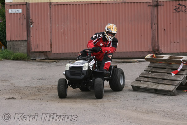 Ruohonleikkureiden 3h kest�vyysajot 11.07.2009