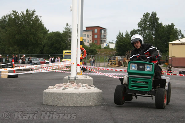 Ruohonleikkureiden 3h kest�vyysajot 11.07.2009