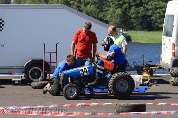 Ruohonleikkureiden 3h kest�vyysajot 10.07.2010